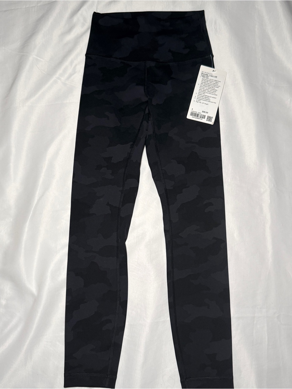 NWT Size 4 lululemon Wunder Trains 25” (Black Camo)